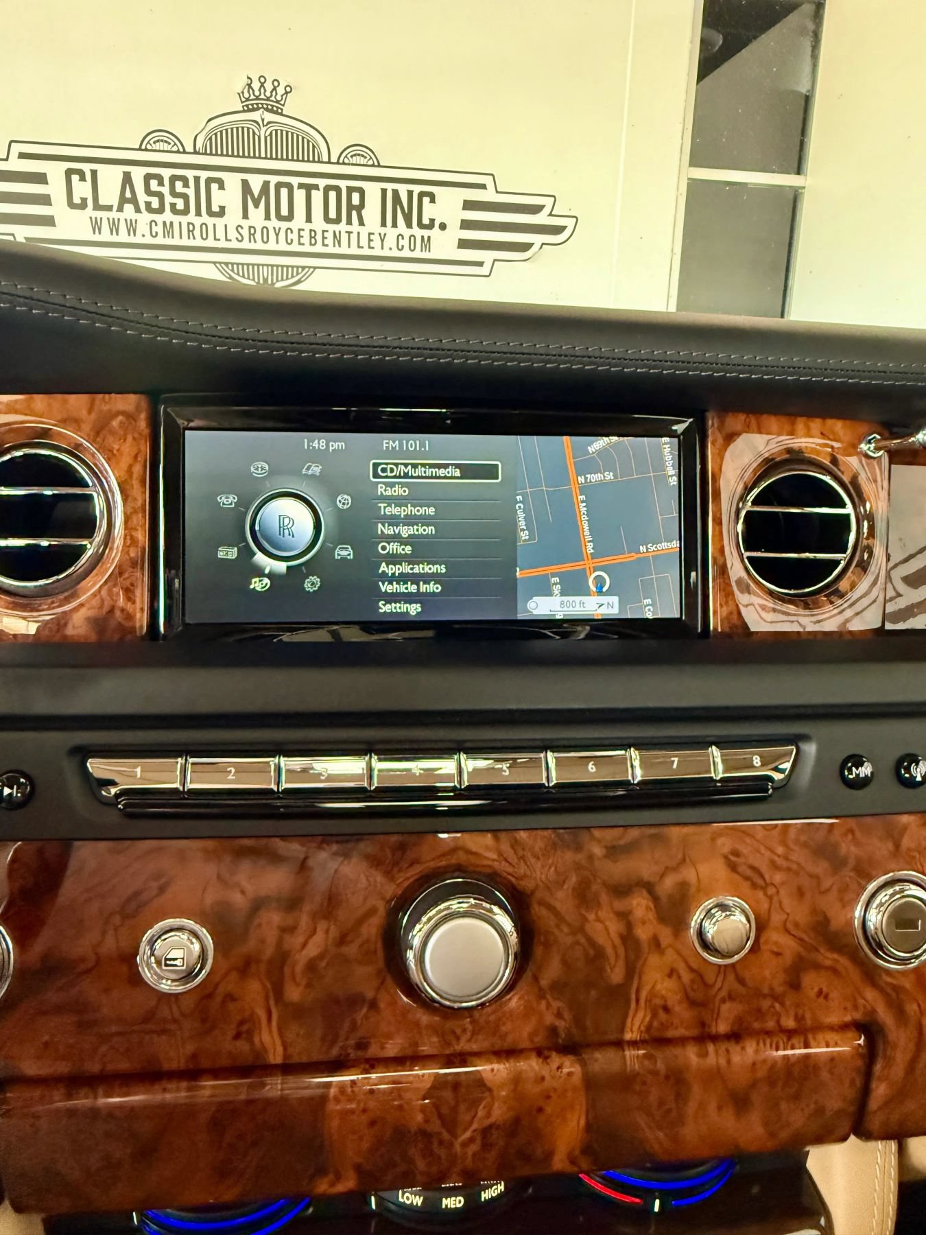 Used 2015 Rolls-Royce Phantom Sedan RWD image 16