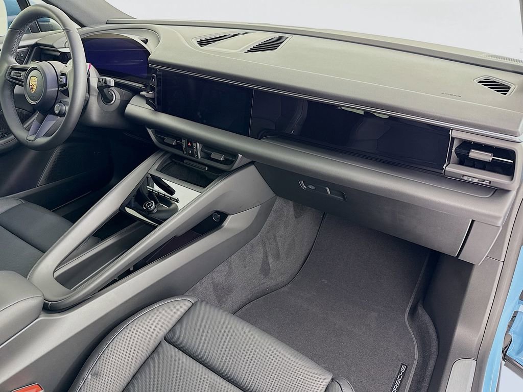 New 2026 Porsche Macan Electric image 32