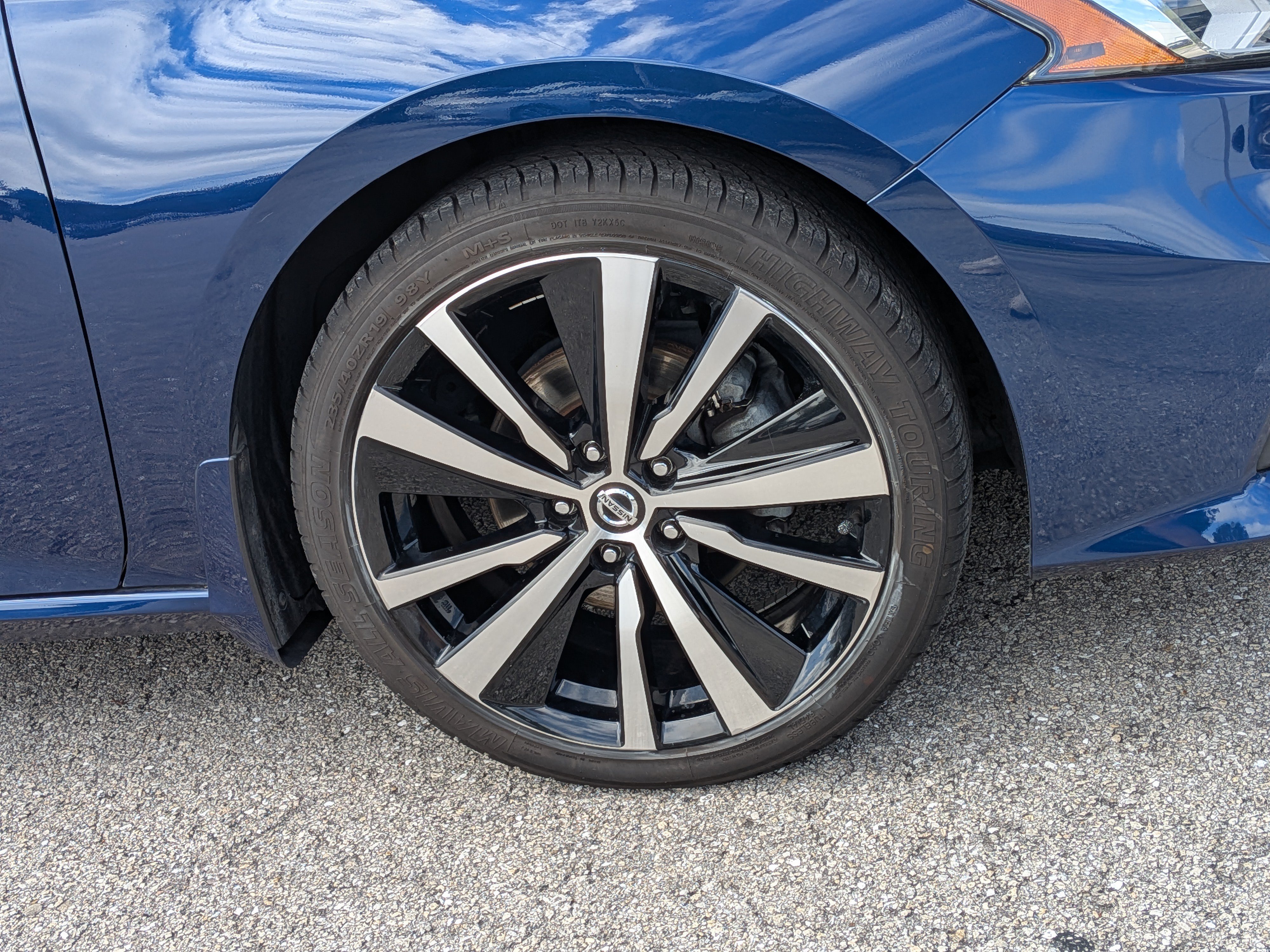 Used 2020 Nissan Altima 2.5 SR FWD image 11