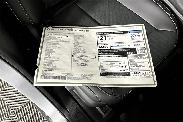 New 2025 Jeep Grand Cherokee L Altitude image 14