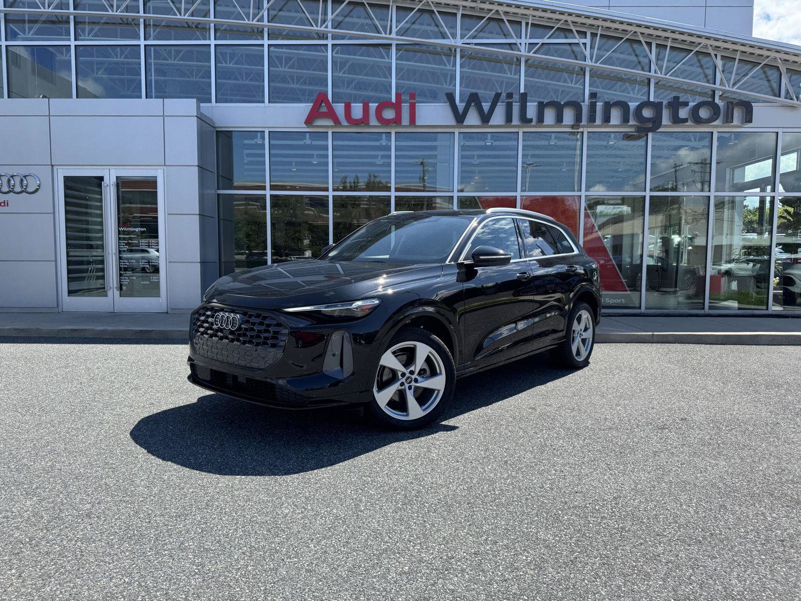 Used 2025 Audi Q5 Premium w/ Premium Plus