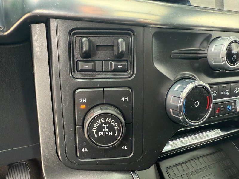 Used 2022 Ford F150 Lariat w/ Equipment Group 502A High image 36