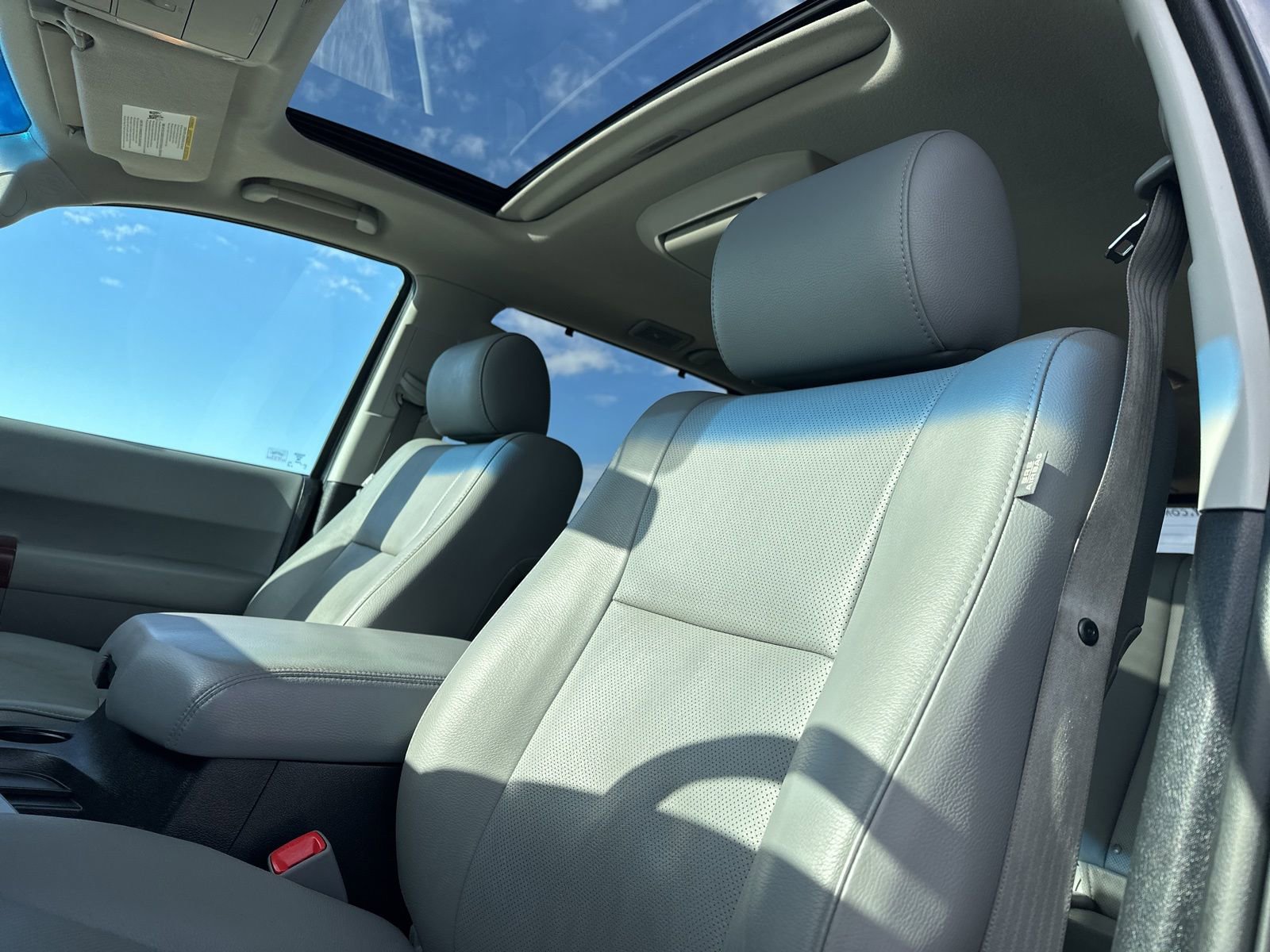 Used 2014 Toyota Sequoia Platinum AWD/4WD image 12