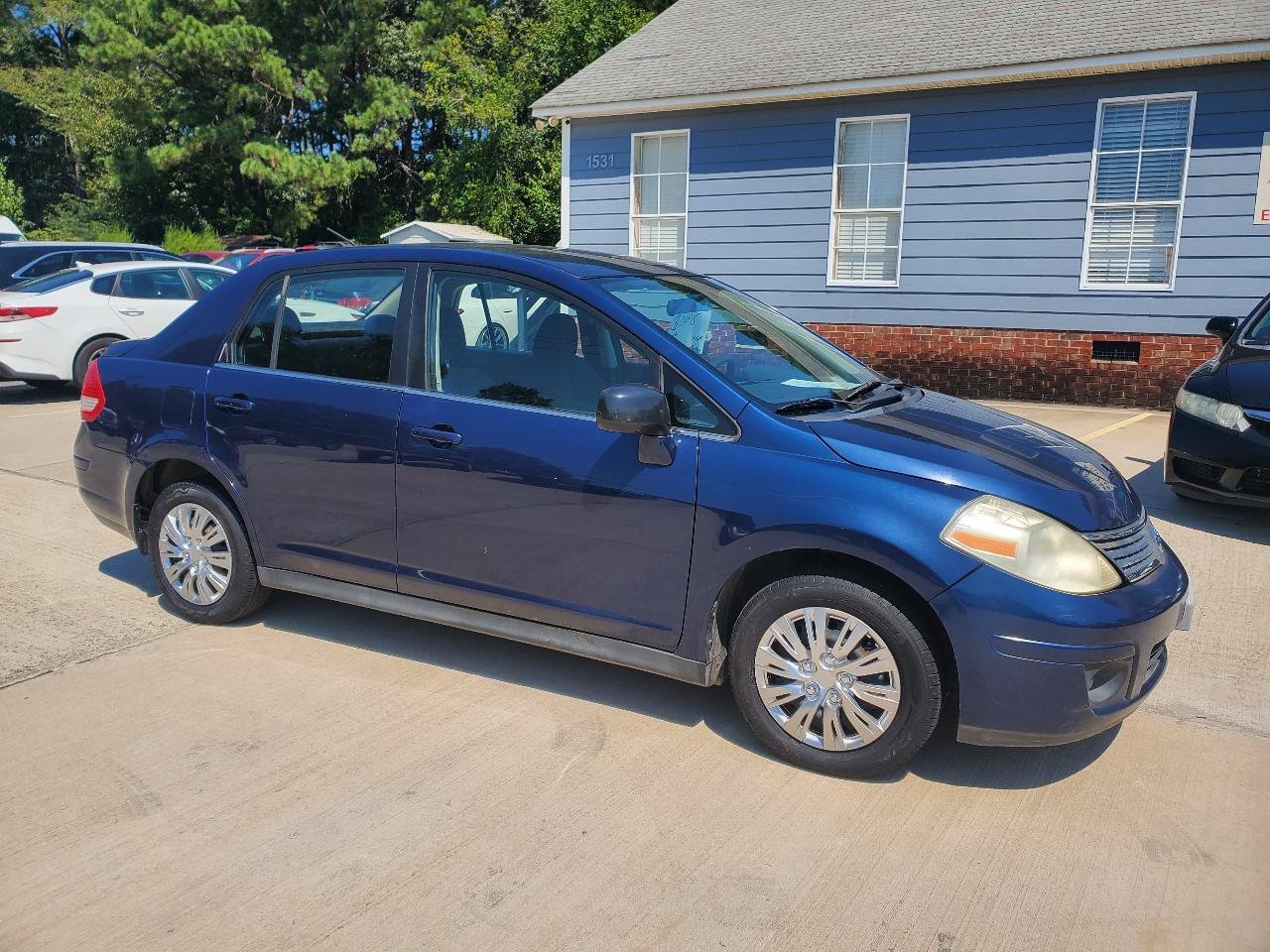 Used 2009 Nissan Versa 1.8 S w/ PWR Pkg FWD image 3