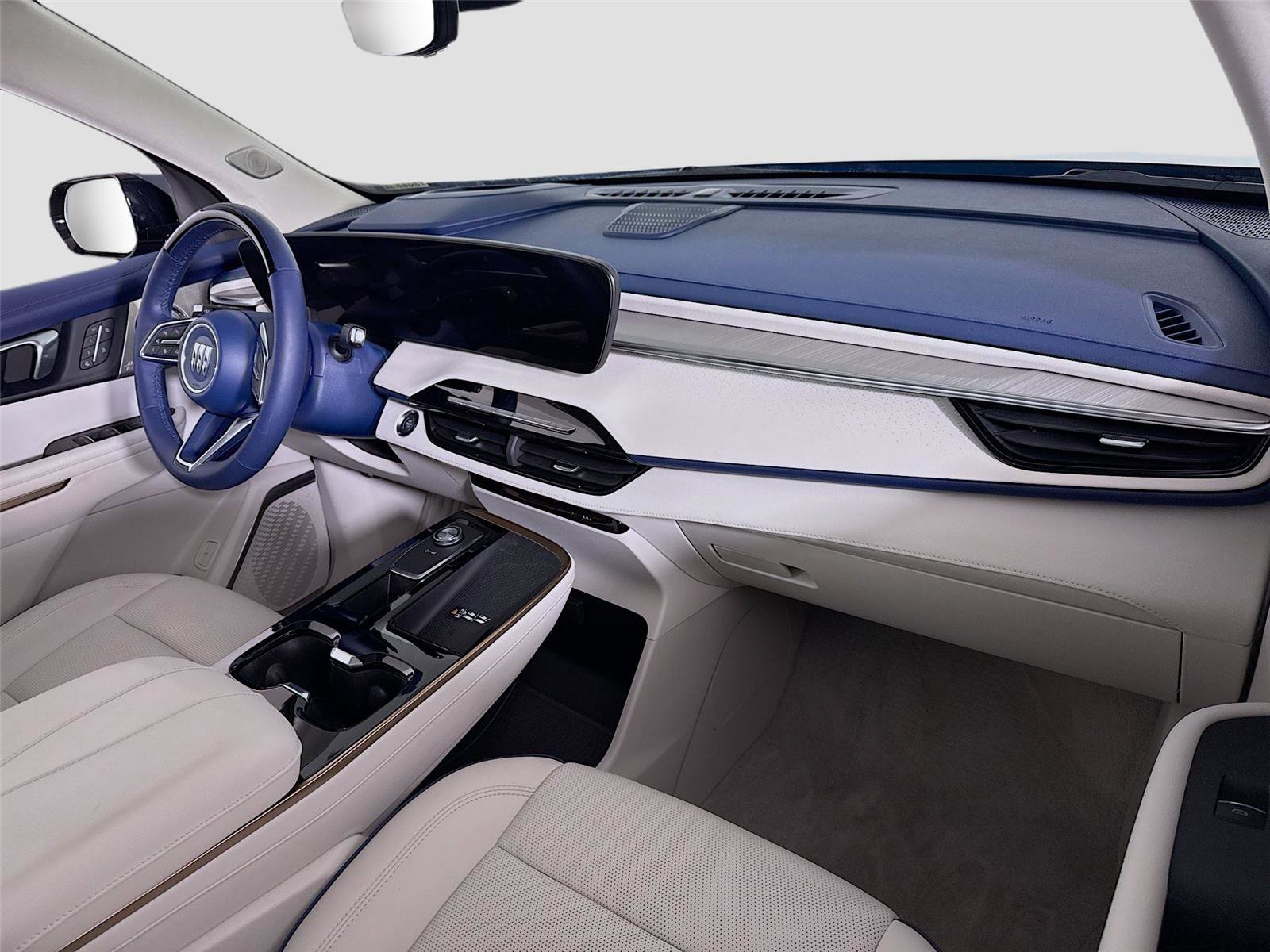 Used 2025 Buick Enclave Avenir w/ Super Cruise Package image 24