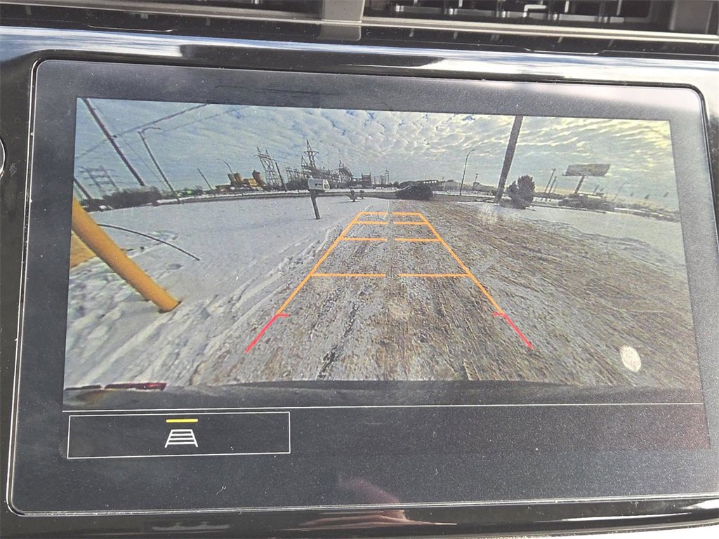 Used 2023 Chevrolet Bolt EUV LT w/ Redline Edition image 7