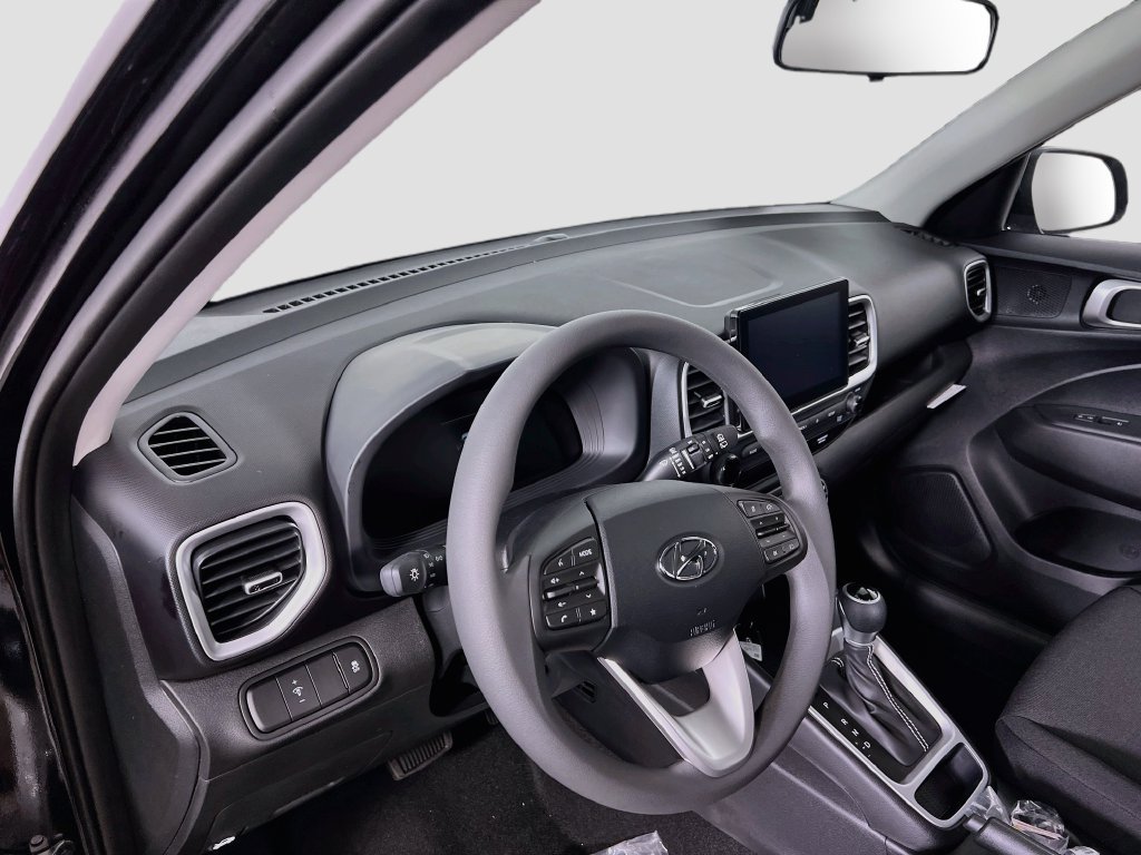 New 2026 Hyundai Venue SE FWD image 8