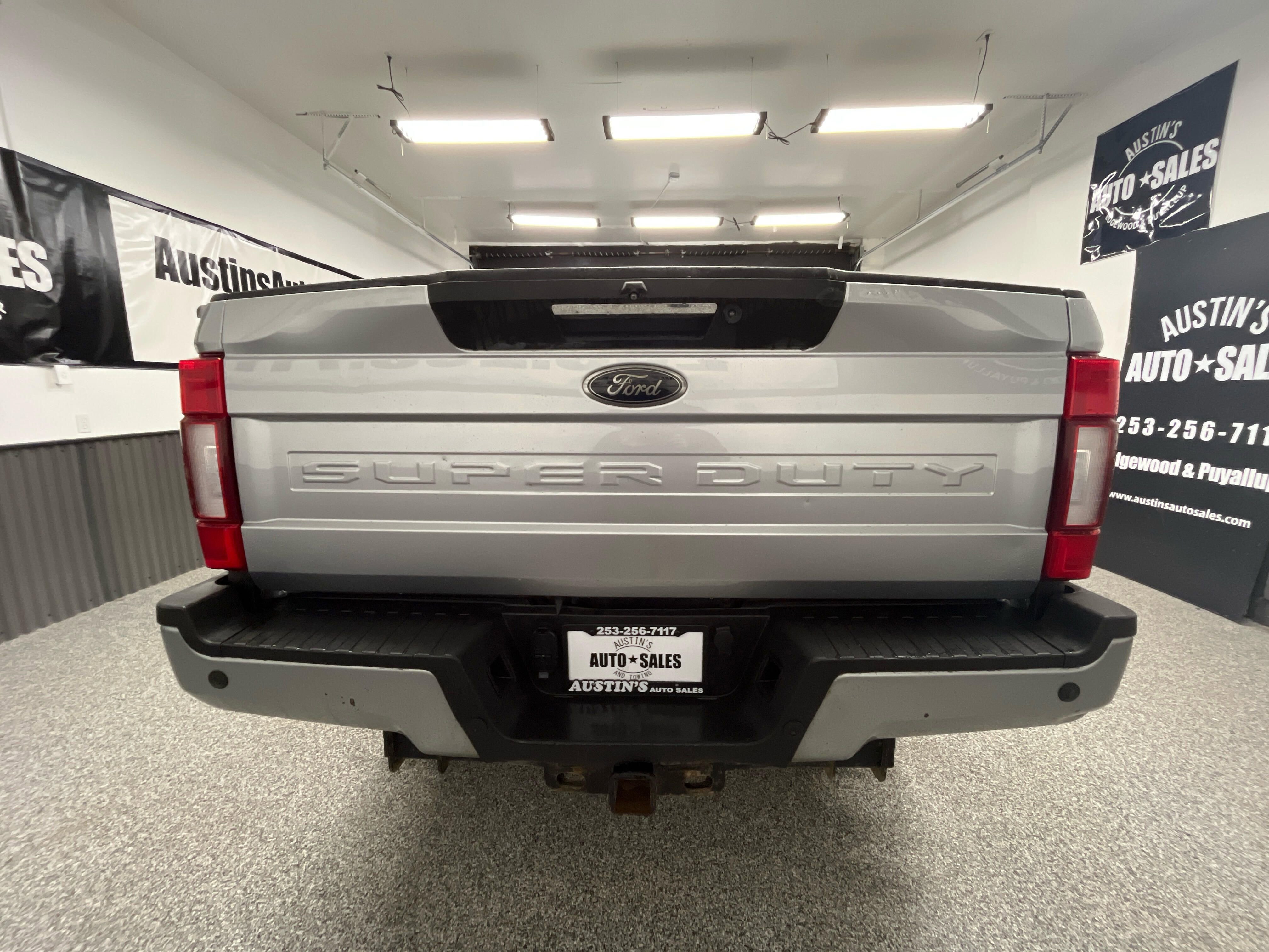 Used 2022 Ford F250 Lariat w/ Black Appearance Package image 4