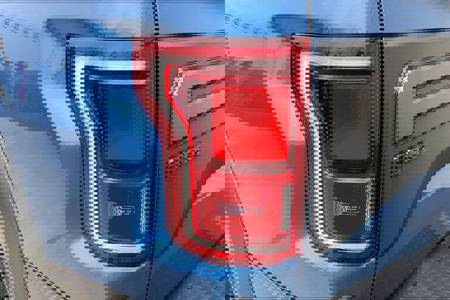 Used 2020 Ford F150 Raptor w/ Equipment Group 802A Luxury image 32