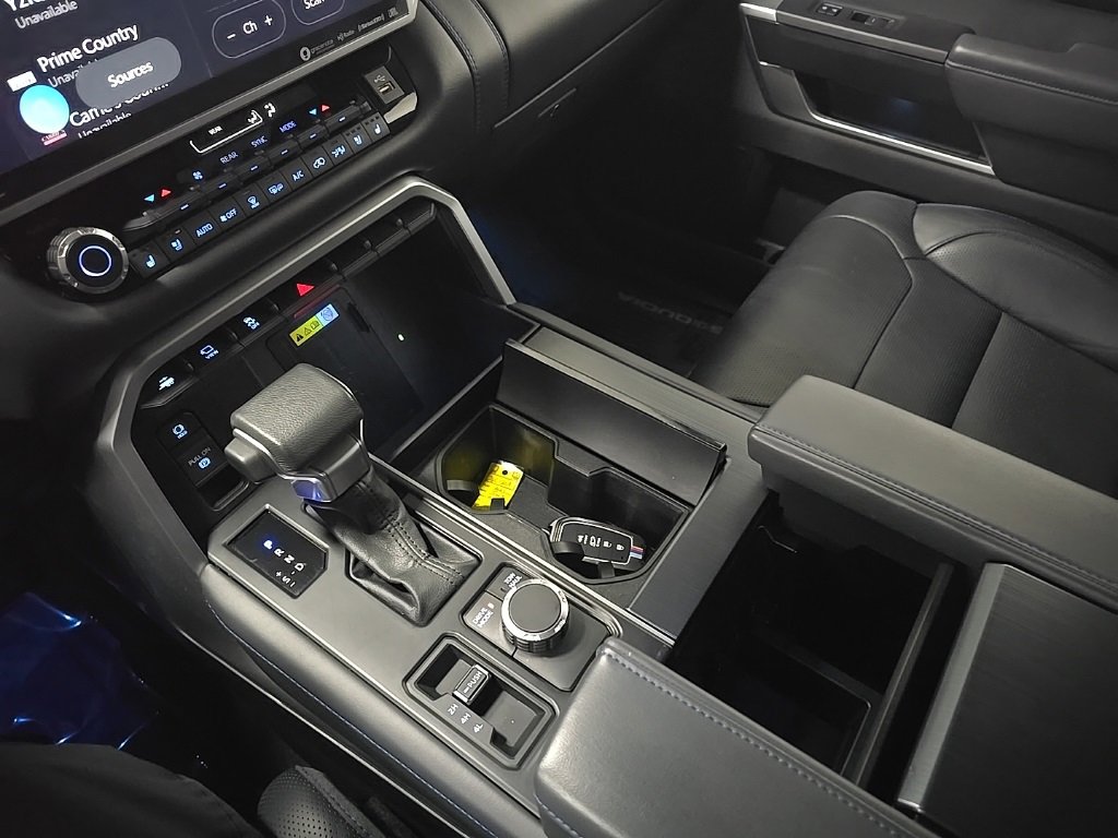 Used 2024 Toyota Sequoia Platinum image 27