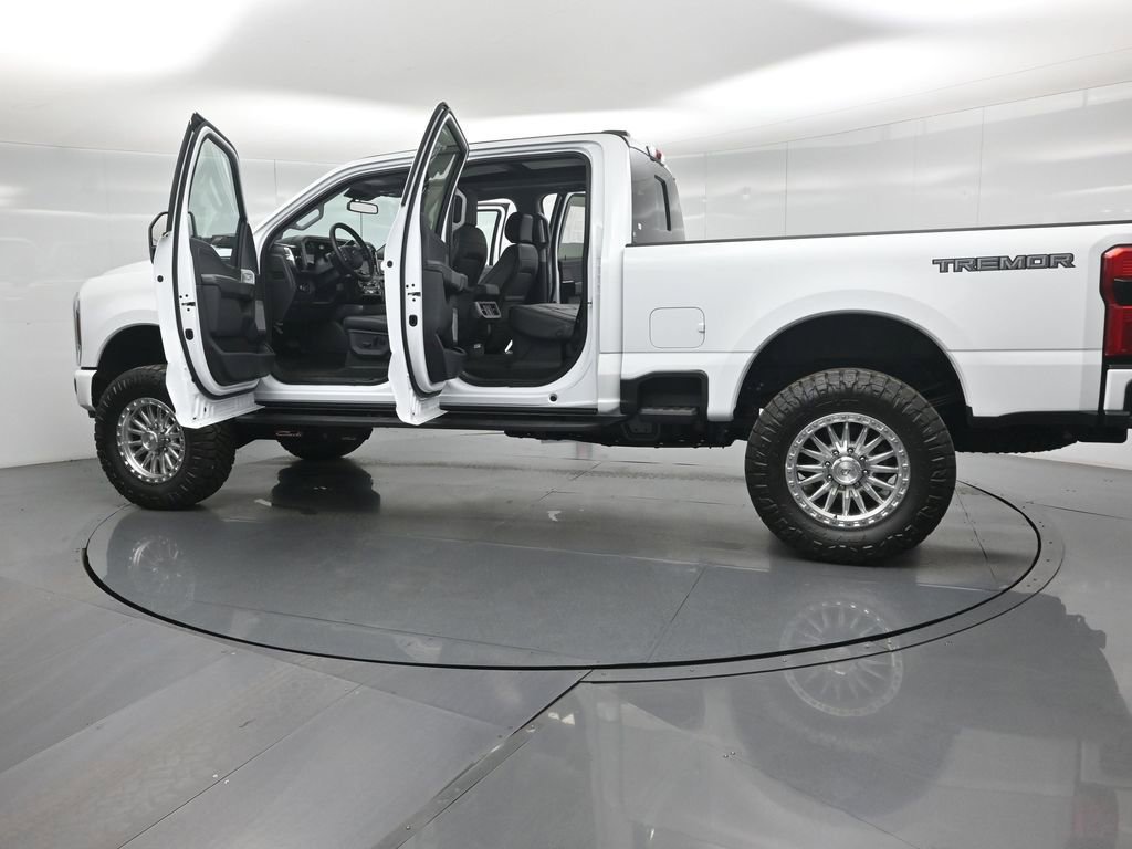 New 2026 Ford F250 Lariat w/ Tremor Off-Road Package image 37