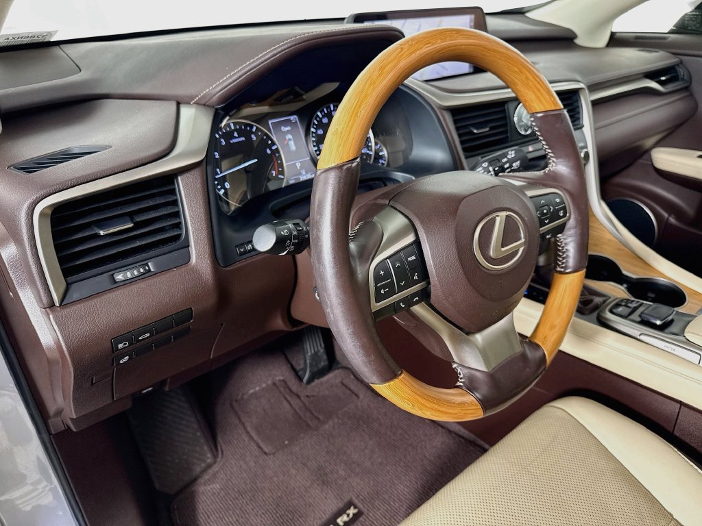Used 2018 Lexus RX 350L FWD image 9