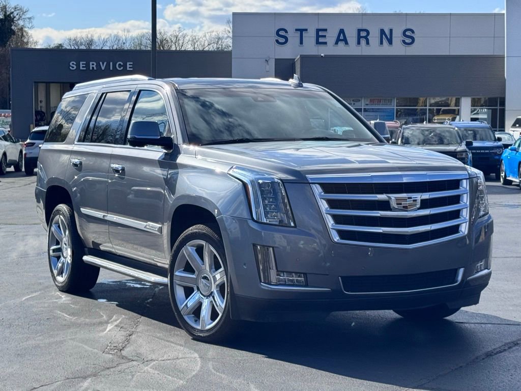 Used 2019 Cadillac Escalade Luxury image 1