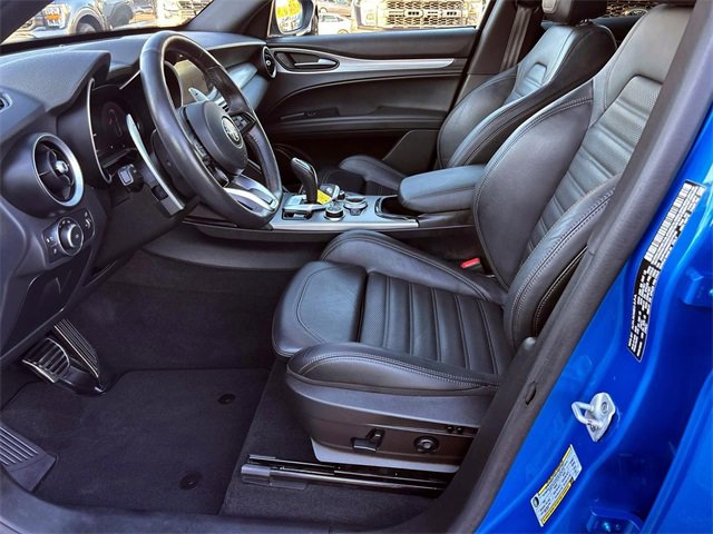Used 2024 Alfa Romeo Stelvio Veloce image 9