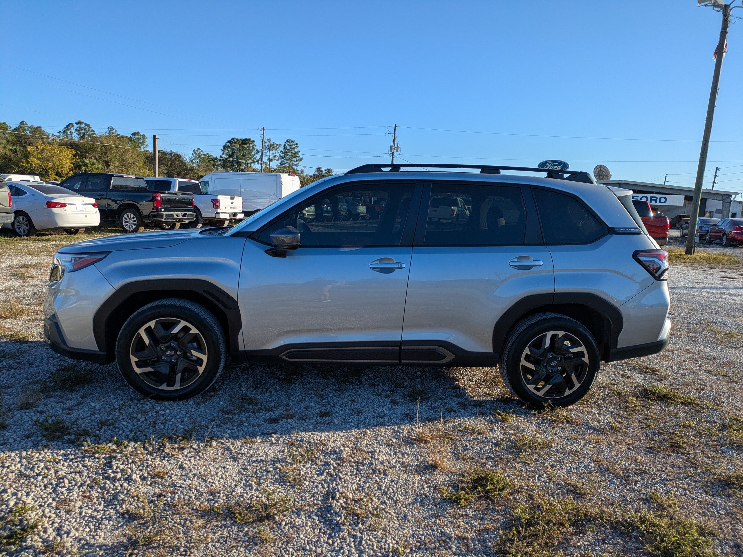 Used 2025 Subaru Forester Limited AWD/4WD image 7