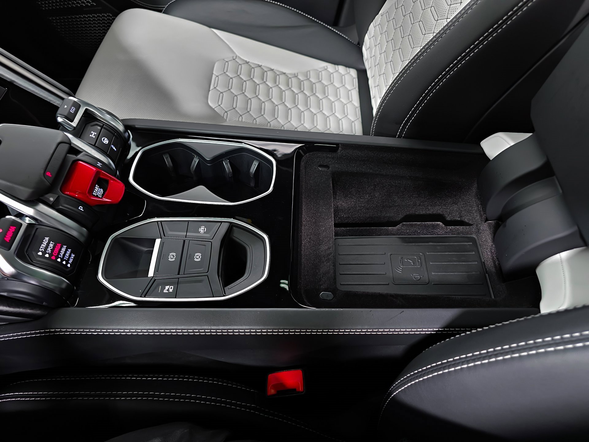 Used 2021 Lamborghini Urus image 35