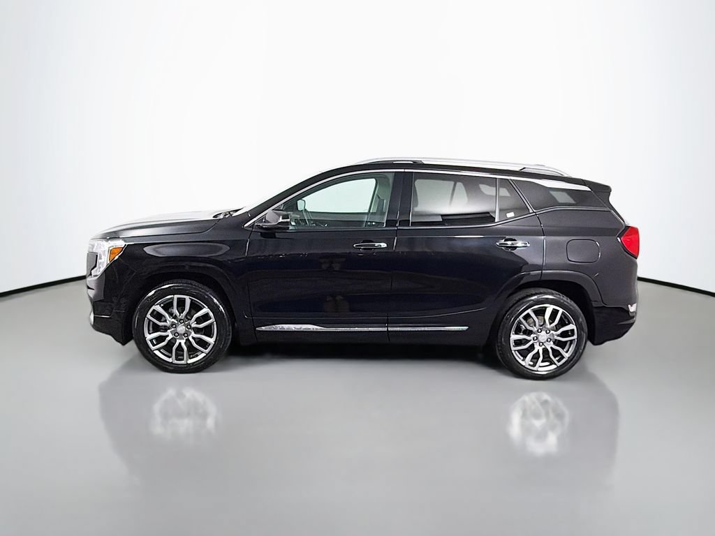 Used 2022 GMC Terrain Denali AWD/4WD image 4