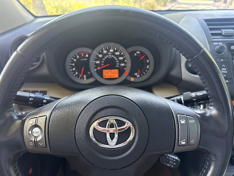 Used 2010 Toyota RAV4 Limited AWD/4WD image 35