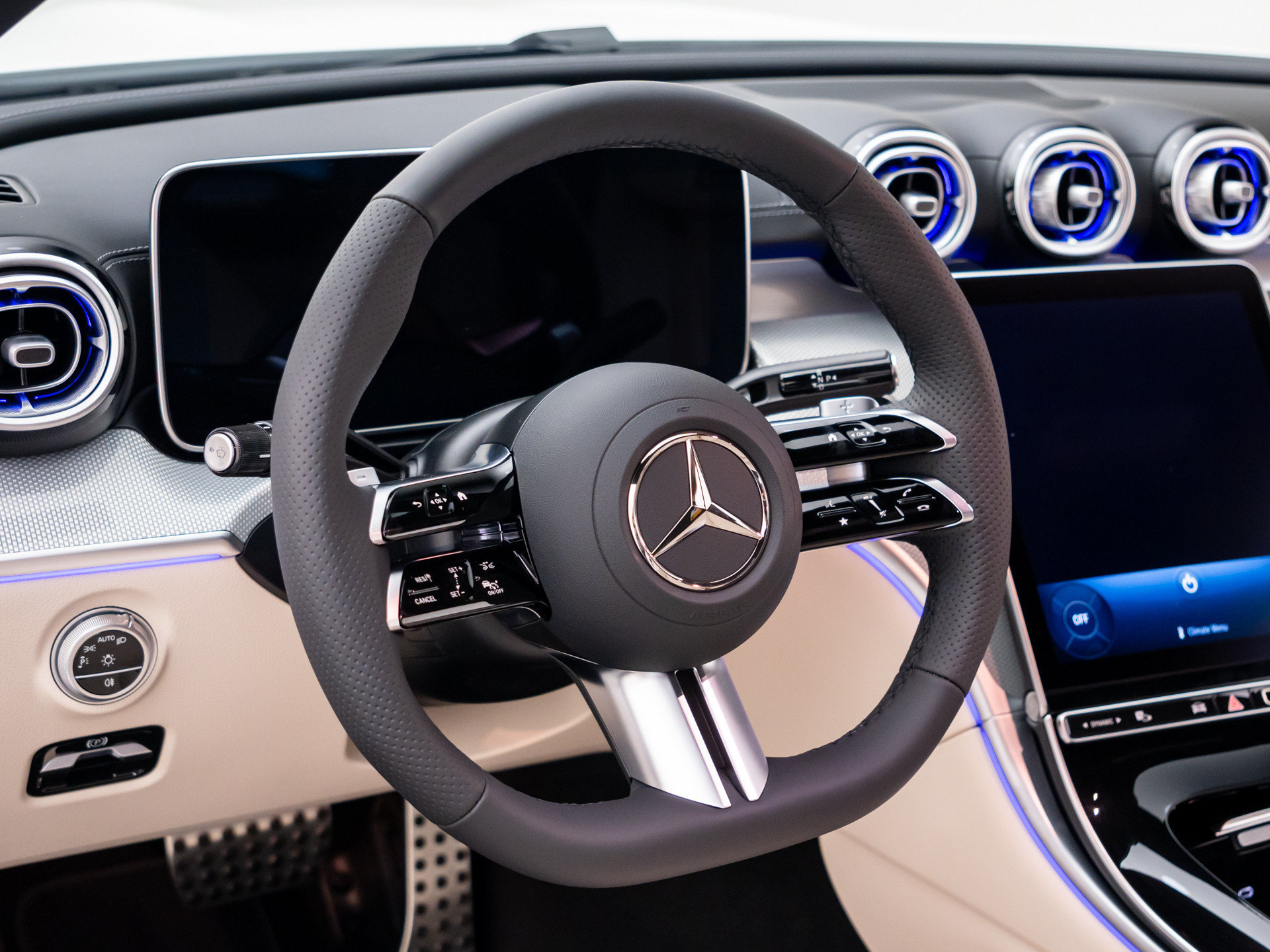New 2027 Mercedes-Benz CLE 300 4MATIC Cabriolet image 11