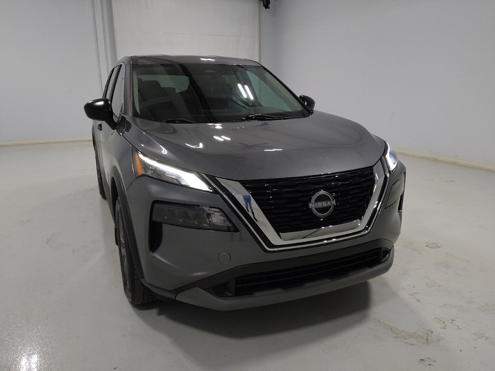 Used 2023 Nissan Rogue S image 14