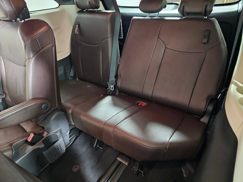 Used 2022 Toyota Sienna Platinum AWD/4WD image 18