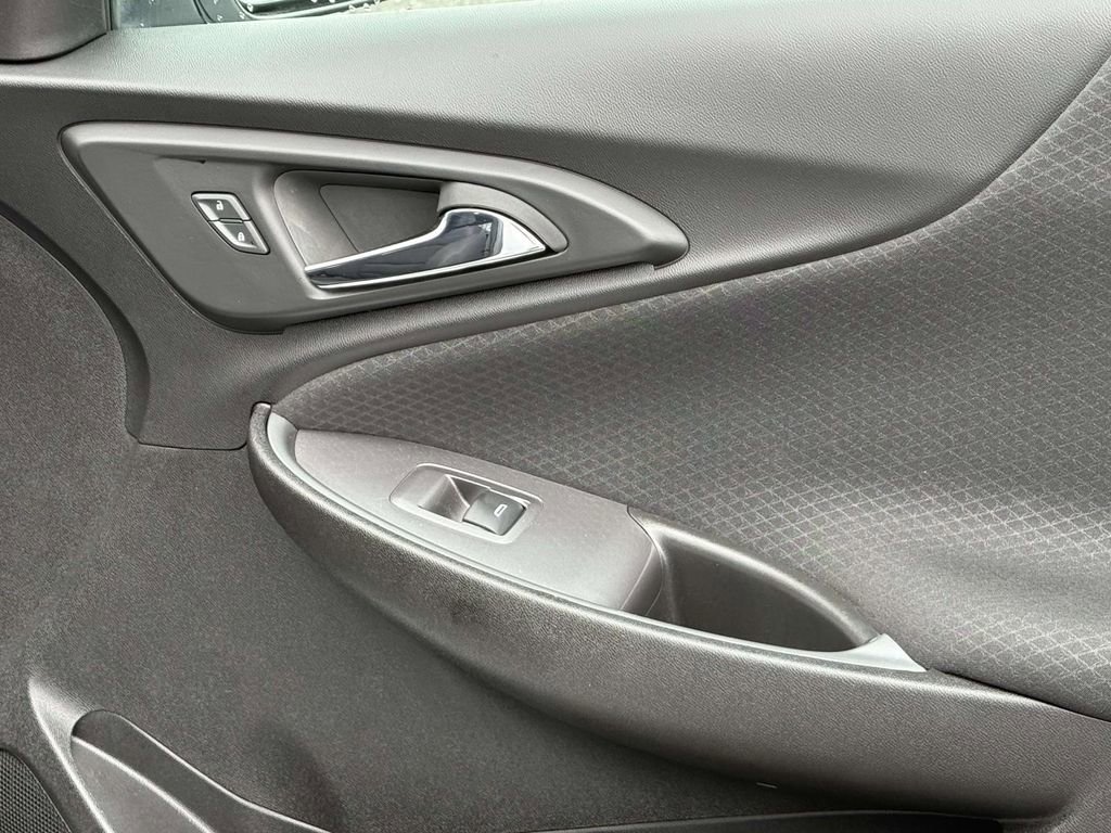 Used 2023 Chevrolet Malibu LT image 8