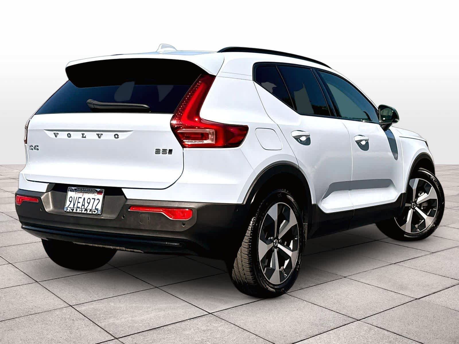 Used 2026 Volvo XC40 B5 Plus w/ Protection Package Premier AWD/4WD image 16