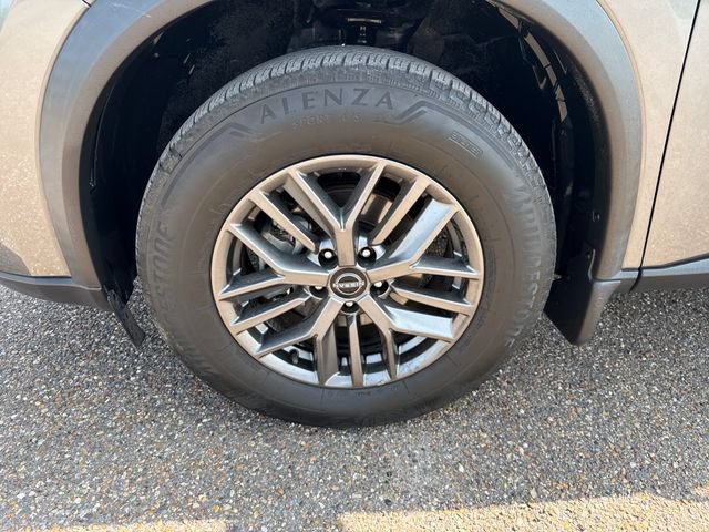 Certified 2024 Nissan Rogue S FWD image 12
