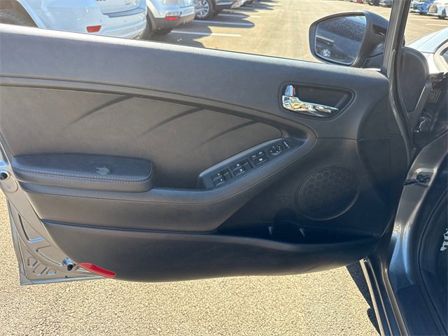 Used 2016 Kia Forte SX image 11