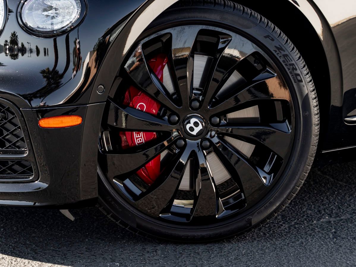 Certified 2022 Bentley Flying Spur W12 image 5