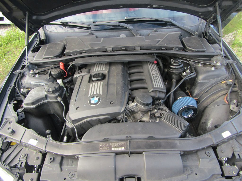 Used 2012 BMW 328i Convertible image 12