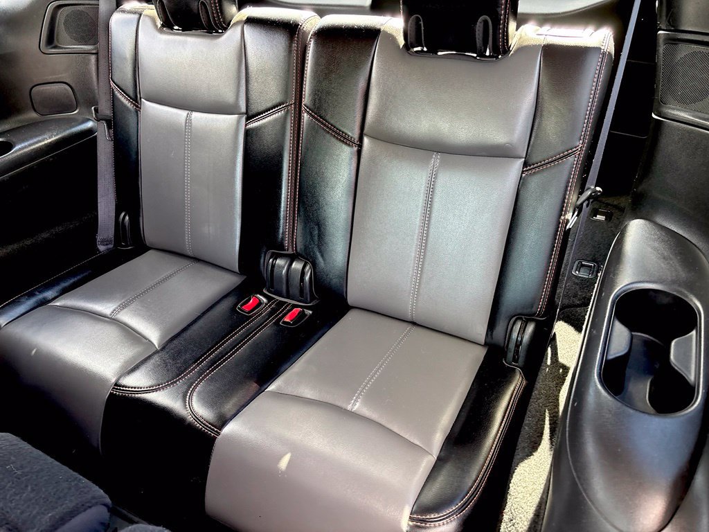 Used 2019 Nissan Pathfinder SL AWD/4WD image 25