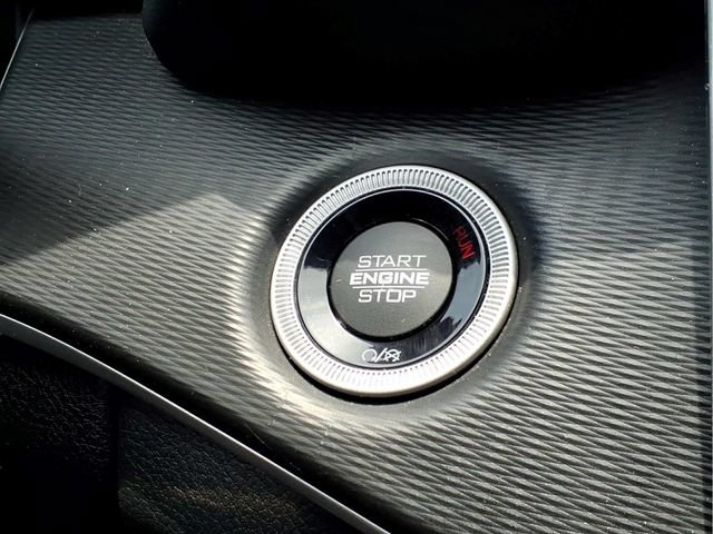Used 2023 Jeep Grand Cherokee Altitude AWD/4WD image 24