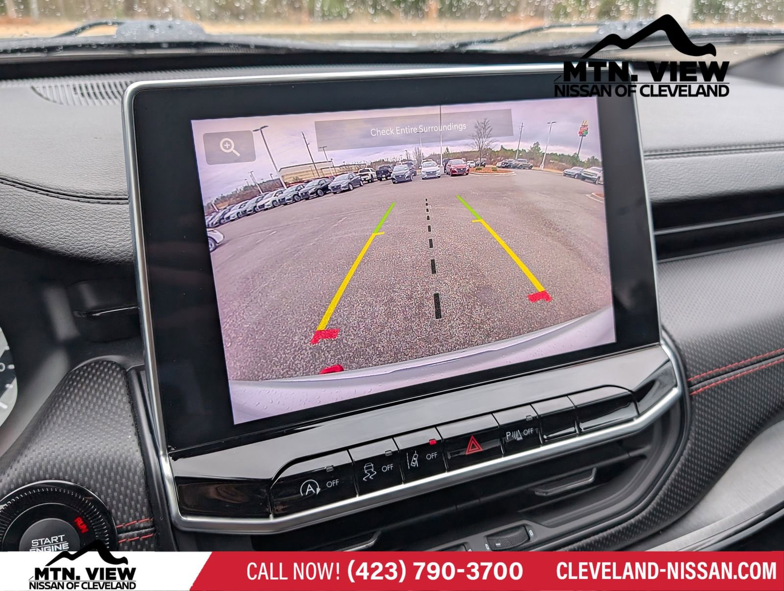 Used 2024 Jeep Compass Trailhawk image 16