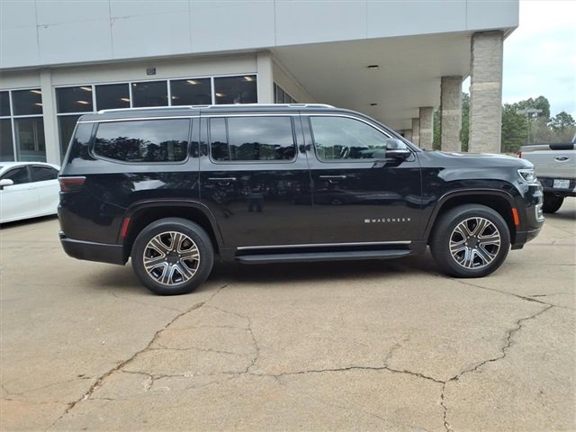 Used 2024 Jeep Wagoneer 2WD w/ Premium Group I image 2