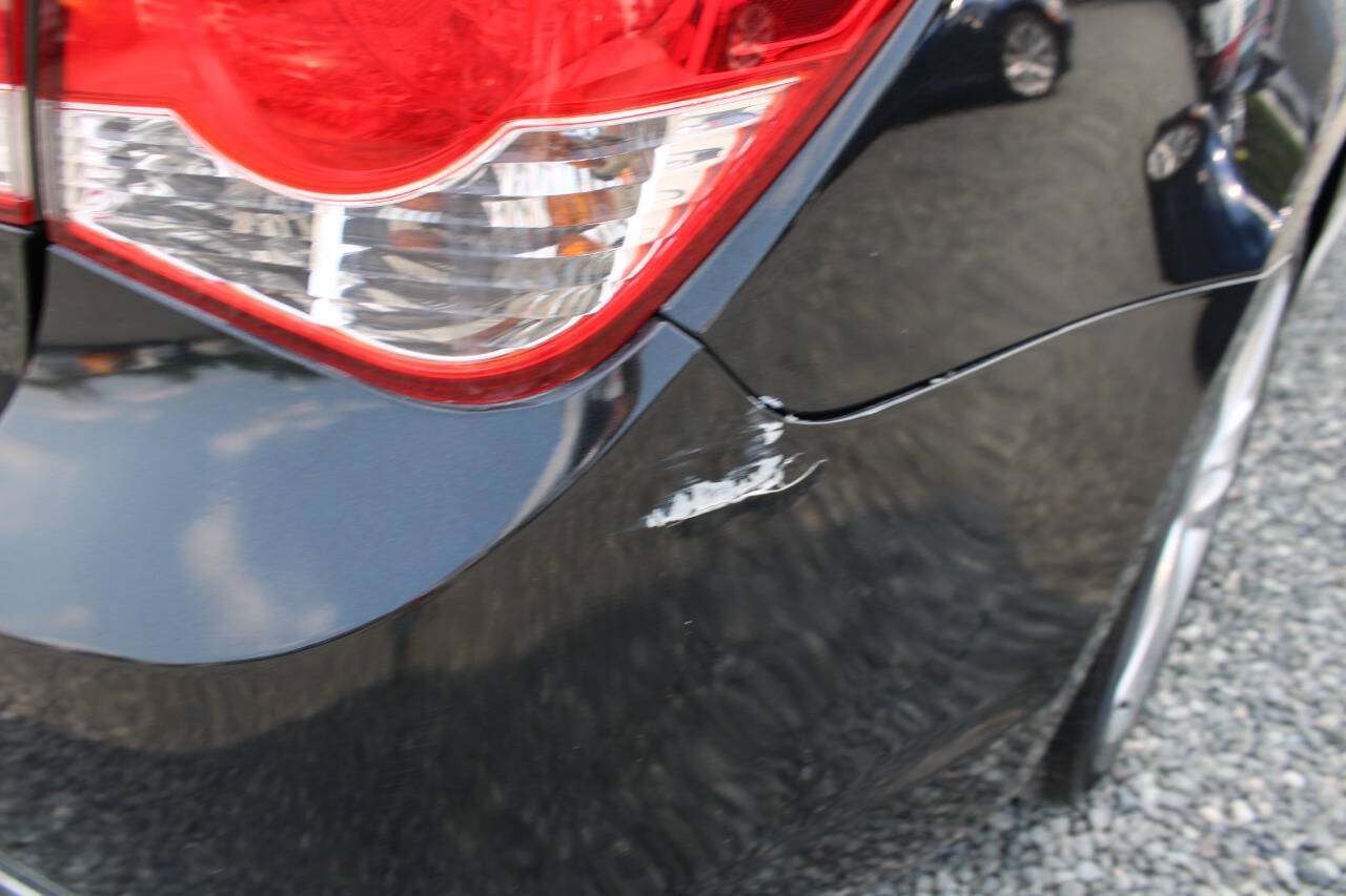 Used 2013 Chevrolet Cruze LTZ w/ Enhanced Safety Package FWD image 27