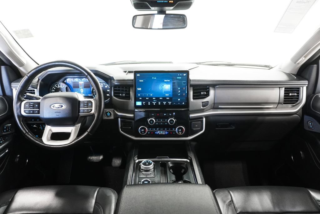 Used 2024 Ford Expedition XLT image 8