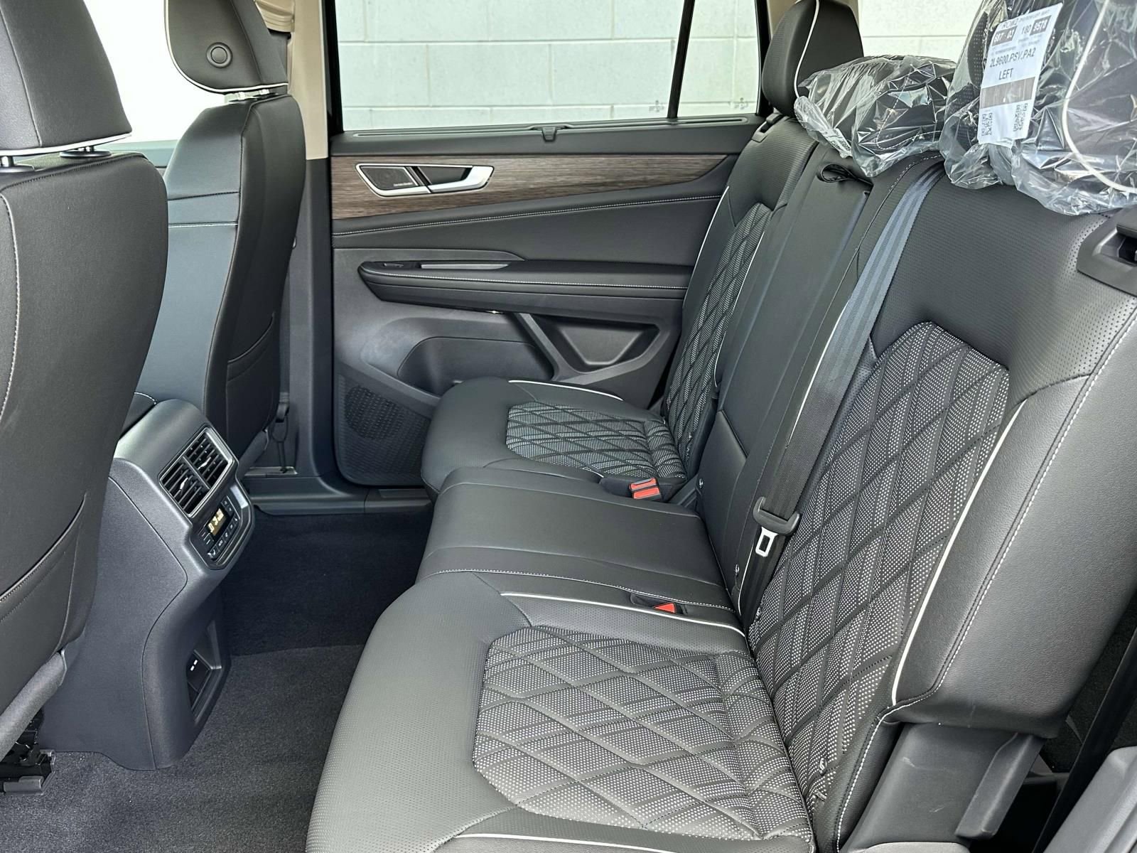 New 2026 Volkswagen Atlas SEL Premium R-Line image 12