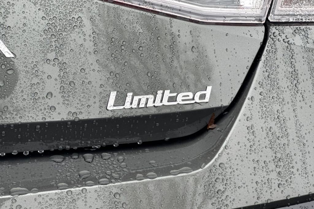 New 2026 Hyundai Elantra Limited image 7