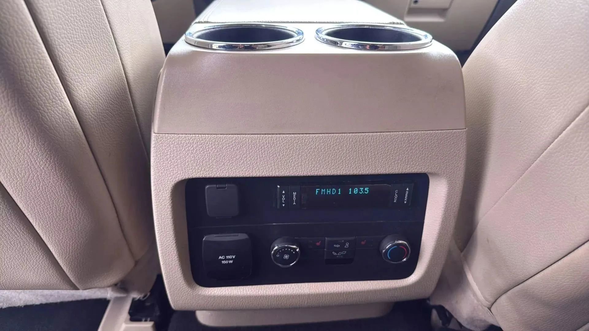 Used 2017 Ford Expedition Limited image 29