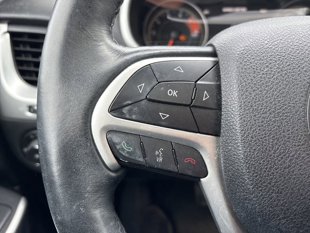 Used 2016 Jeep Cherokee Overland AWD/4WD image 21