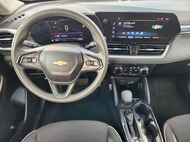 Used 2025 Chevrolet TrailBlazer LT FWD image 27