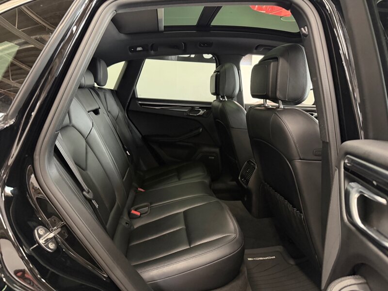 Used 2019 Porsche Macan S AWD/4WD image 36