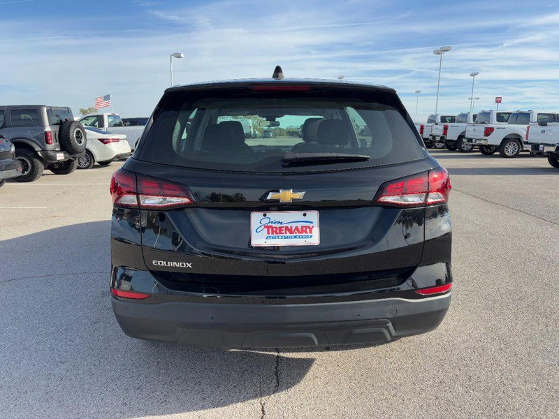 Used 2022 Chevrolet Equinox LS w/ LPO, Floor Liner Package image 5