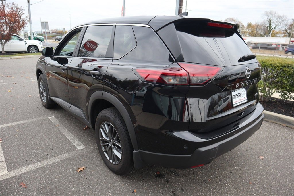 Certified 2025 Nissan Rogue S image 8