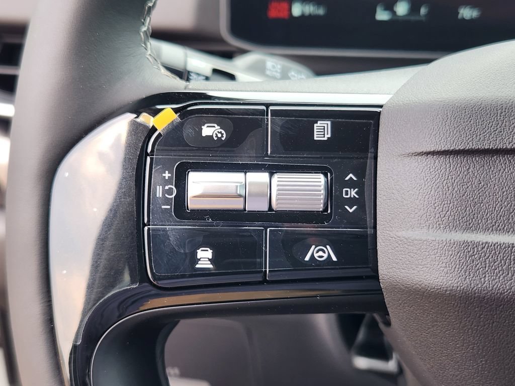 New 2027 Kia Carnival SX w/ Dark Edition Package FWD image 15