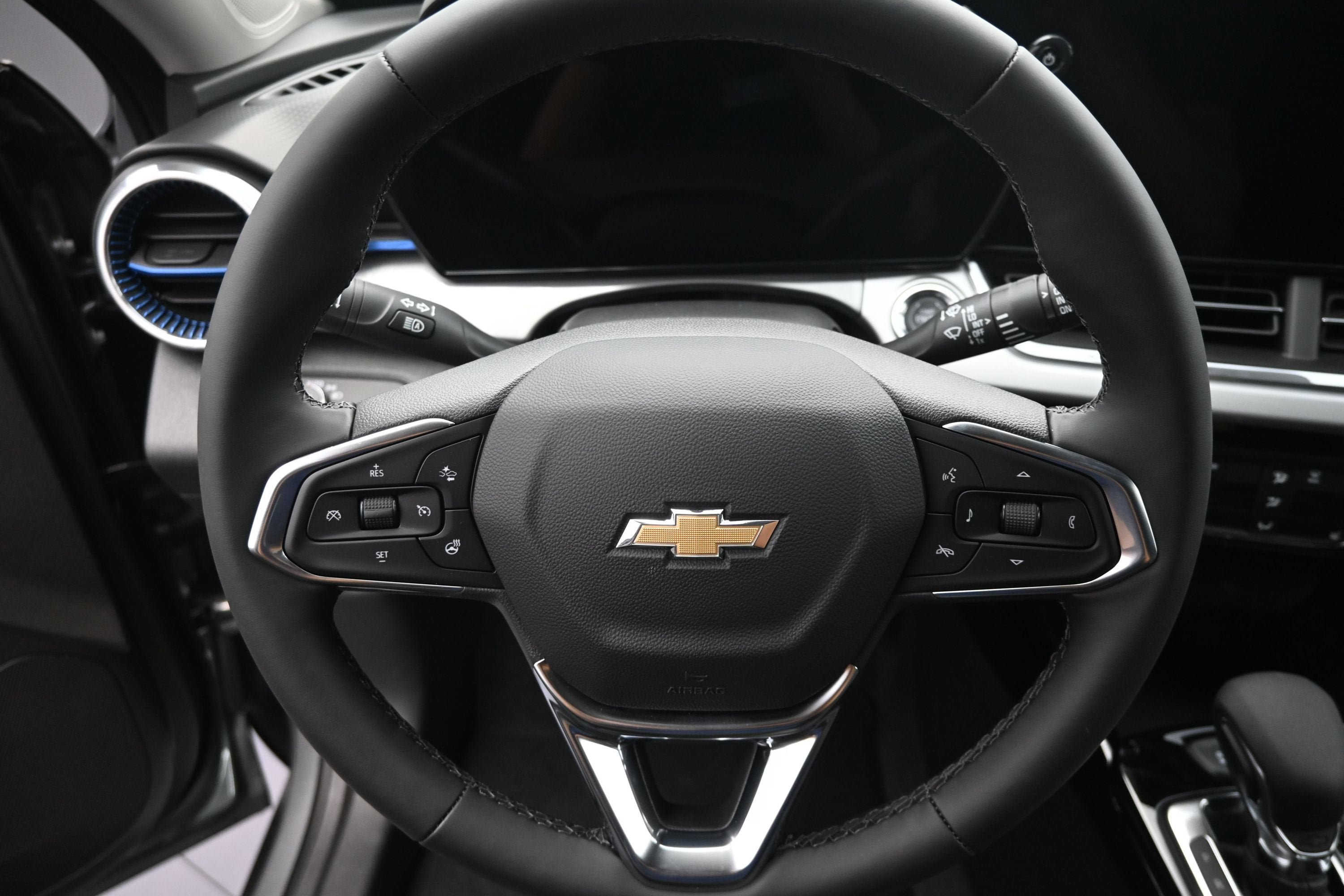 New 2026 Chevrolet Trax LT w/ Driver Confidence Package FWD image 11