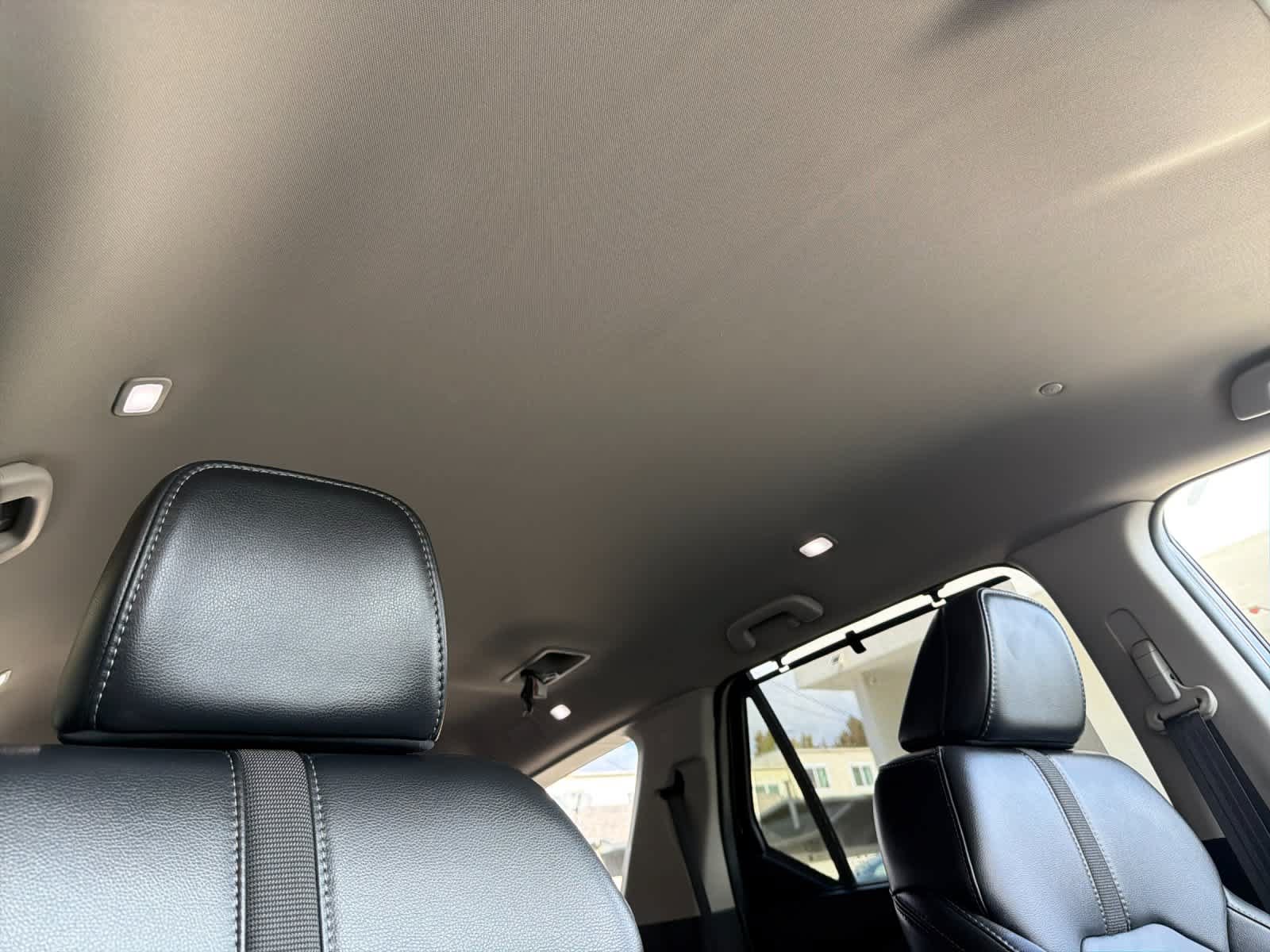 Used 2025 Honda Pilot EX-L image 18