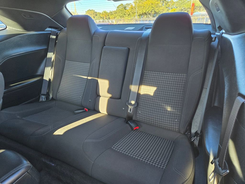 Used 2017 Dodge Challenger SXT image 34