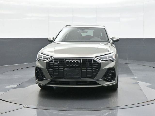 Used 2025 Audi Q3 2.0T Premium w/ Convenience Package AWD/4WD image 2